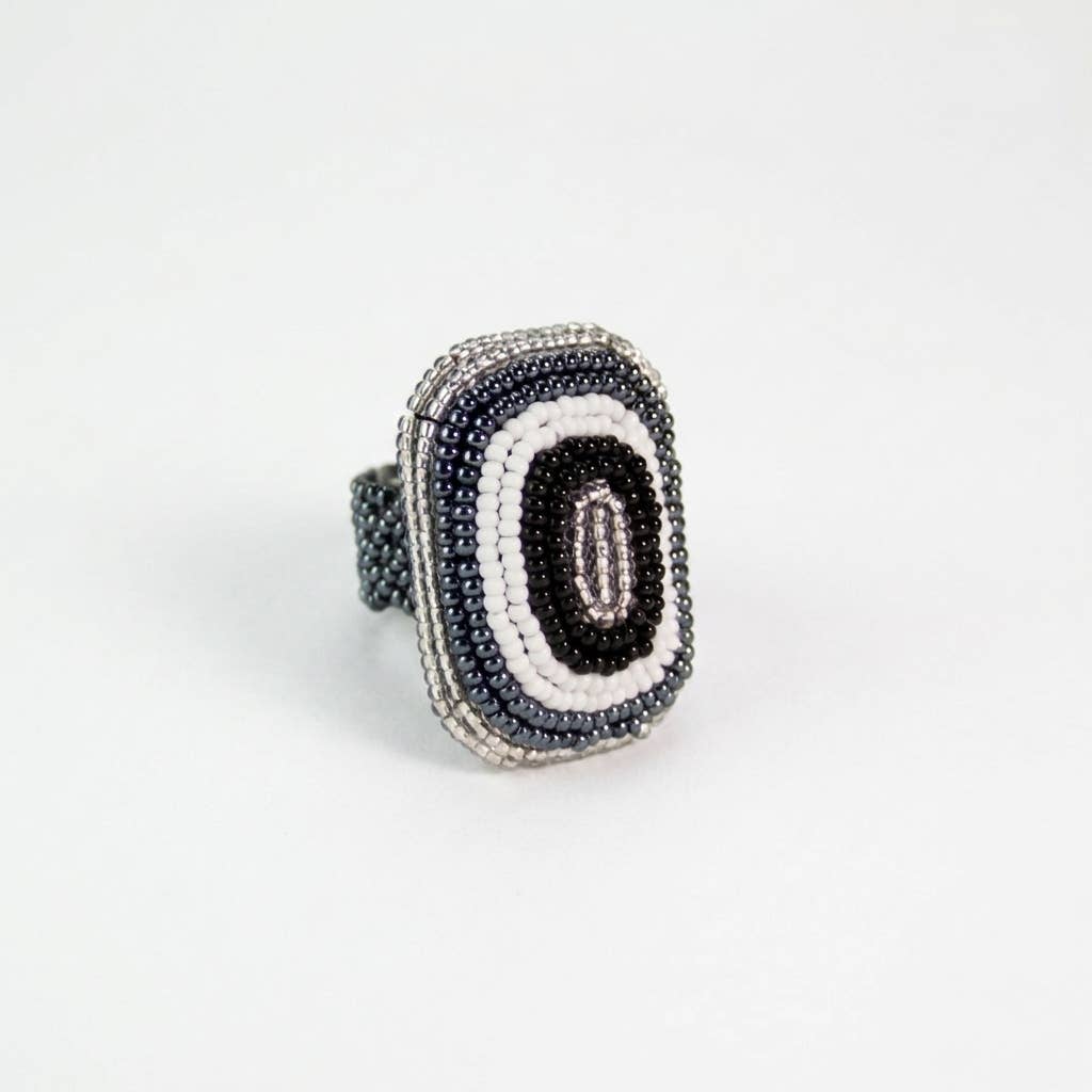 Beaded ring - rectangle - Traditional African jewelry