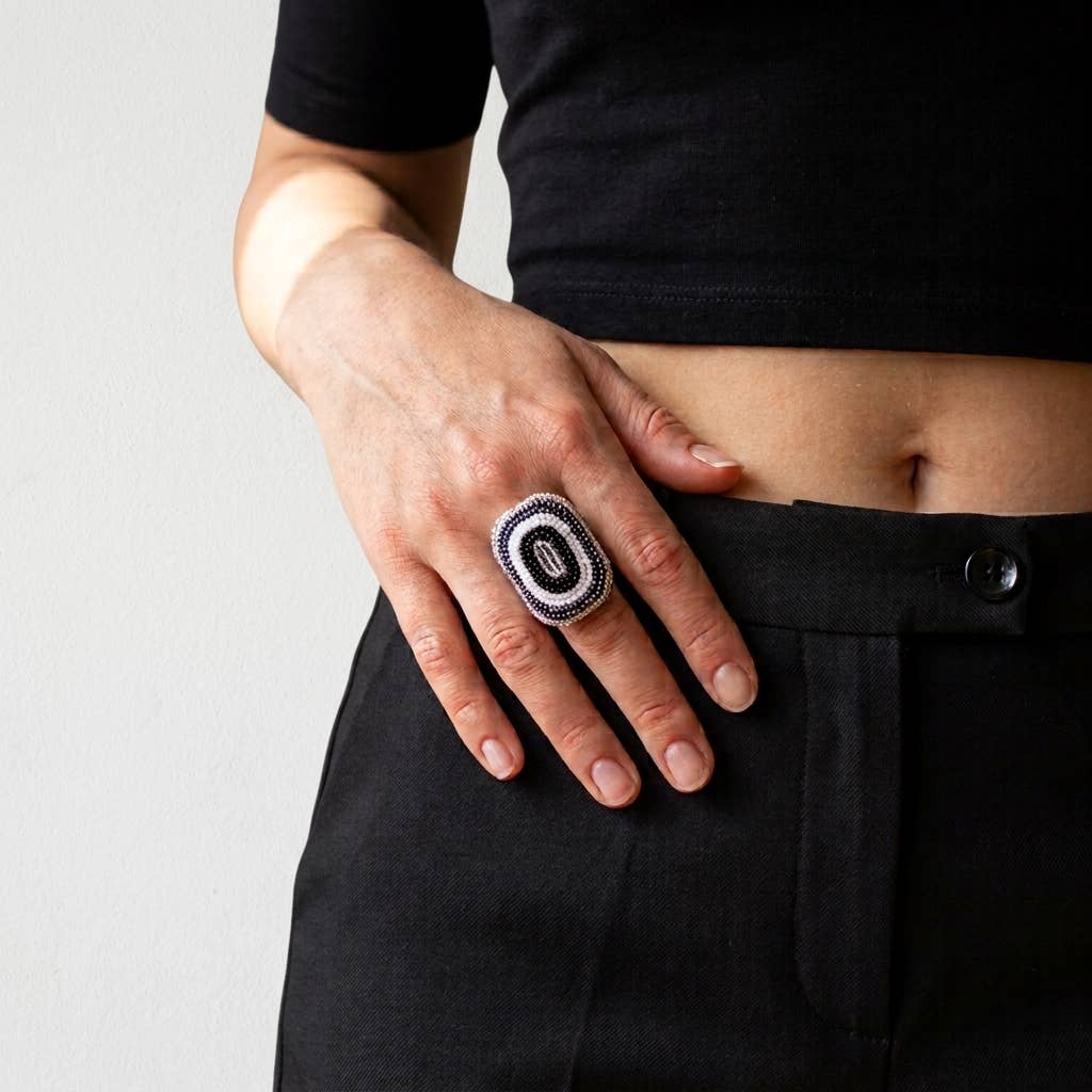 Beaded ring - rectangle - Traditional African jewelry